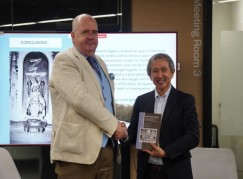 THUYẾT TRÌNH VỀ ĐẠO CAO ĐÀI CỦA GS. CHRISTOPHER HARTNEY TẠI ĐẠI HỌC FULBRIGHT VIỆT NAM