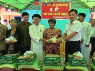 TẶNG QUÀ CHO ĐỒNG BÀO NGHÈO Ở HUYỆN GÒ DẦU, VÀ XÃ LONG THÀNH TRUNG, HUYỆN HÒA THÀNH, TỈNH TÂY NINH