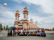 PHÁI ĐOÀN ỦY BAN MẶT TRẬN TỔ QUỐC TỈNH VĨNH LONG ĐẾN THAM QUAN TÒA THÁNH TÂY NINH