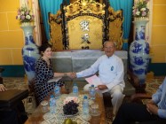 BÀ RENA BITTER TỔNG LÃNH SỰ HOA KỲ TẠI THÀNH PHỐ HỒ CHÍ MINH ĐẾN CHÀO THĂM HỘI THÁNH CAO ĐÀI TÒA THÁNH TÂY NINH