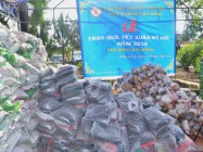 TẶNG QUÀ CHO ĐỒNG BÀO NGHÈO Ở  XÃ ĐÔNG HƯNG, HUYỆN AN MINH, TỈNH KIÊN GIANG
