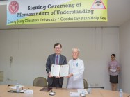 HỘI THÁNH CAO ĐÀI TÒA THÁNH TÂY NINH ĐẾN THĂM ĐẠI HỌC TRƯỜNG VINH Ở THÀNH PHỐ ĐÀI NAM – ĐÀI LOAN