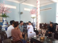 ĐOÀN QUAY PHIM DU LỊCH HOA KỲ JONATHAN LEGG THĂM CHÀO HỘI THÁNH CAO ĐÀI TTTN