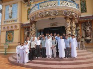 SCHOLARS FROM SOUTH KOREA, TAIWAN, JAPAN AND USA PAID A VISIT TO CAODAI TAY NINH HOLY SEE
