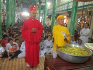 LỄ TẤM THÁNH VÀ PHÁT QUÀ TRUNG THU TẠI THÁNH THẤT LONG GIANG, HUYỆN BẾN CẦU, TỈNH TÂY NINH