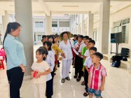 BAN ĐẠI DIỆN HỘI THÁNH TỈNH BẾN TRE TẶNG QUÀ TẾT ẤT TỴ 2025 CHO CÔ NHI VÀ THIẾU NHI